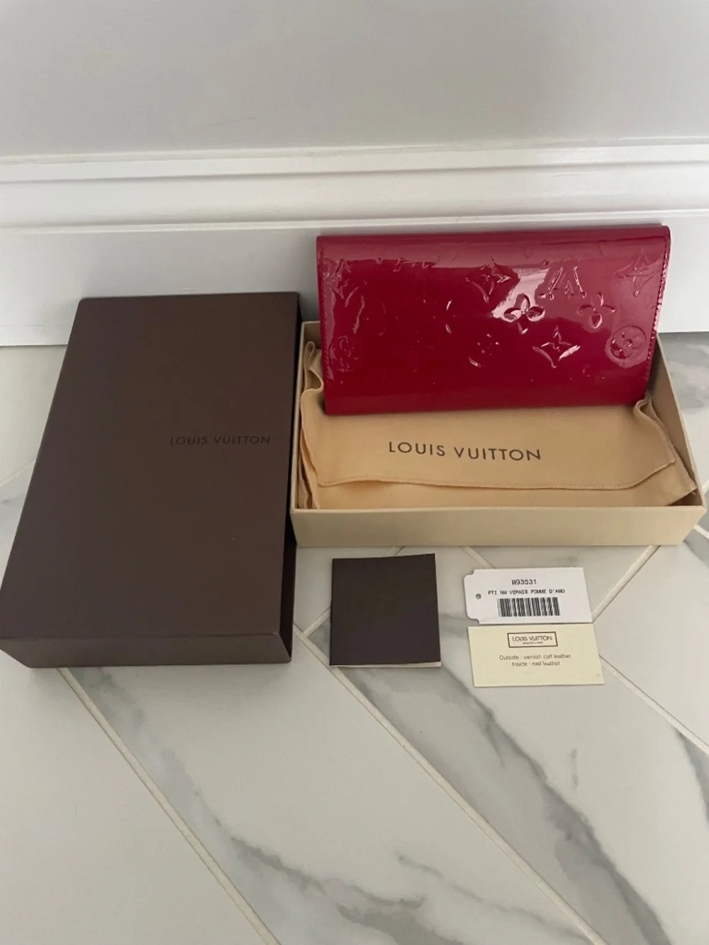 Louis Vuitton Vernis Wallet red patent leather-never used